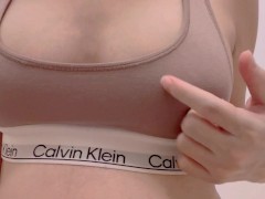 スポーツブラからはみ出すビンビン黒乳首、人妻が乳首責めオナニーでイクっ - Screenshot 1 of 16 - Nipple Orgasm