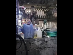Pakita ang burat habang nangluto (showed Dick while cooking)