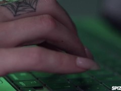 Dom Lysagna DelRay Shows Her Dominant Desire - Screenshot 3 of 16 - Riding