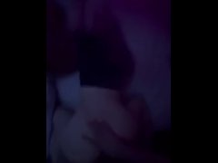 Il me prend en levrette jusqu'a ce que je jouisse :)