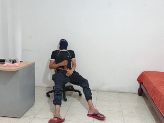 Мой большой твердый член за то, что я хочу трахнуть свою сводную сестру