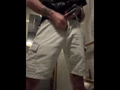 Short Pee - Screenshot 1 of 16 - Amateur