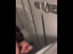 【孤独のオナニ（女性専用・オナニー鑑賞用）】海外出張・国際線飛行機トイレでのイケオジオナニー。スマホ個撮  | イケオ ジ | リアル鑑賞も◎ - Screenshot 10 of 16 - Business Man