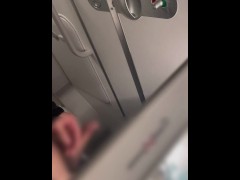 【孤独のオナニ（女性専用・オナニー鑑賞用）】海外出張・国際線飛行機トイレでのイケオジオナニー。スマホ個撮  | イケオ ジ | リアル鑑賞も◎ - Screenshot 14 of 16 - Public Masturbation