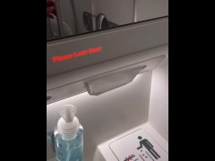 【孤独のオナニ（女性専用・オナニー鑑賞用）】海外出張・国際線飛行機トイレでのイケオジオナニー。スマホ個撮  | イケオ ジ | リアル鑑賞も◎ - Screenshot 4 of 16 - Public Masturbation