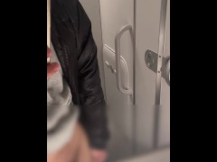 【孤独のオナニ（女性専用・オナニー鑑賞用）】海外出張・国際線飛行機トイレでのイケオジオナニー。スマホ個撮  | イケオ ジ | リアル鑑賞も◎ - Screenshot 5 of 16 - Business Man