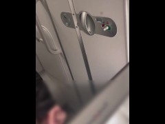 【孤独のオナニ（女性専用・オナニー鑑賞用）】海外出張・国際線飛行機トイレでのイケオジオナニー。スマホ個撮  | イケオ ジ | リアル鑑賞も◎ - Screenshot 8 of 16 - Japanese