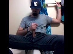 Bathroom dick - Screenshot 7 of 16 - Big Ass Latina