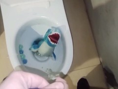 Mozazaur dinosaur pee