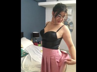 Я мастурбирую с помощью дилдо и снимаю горячее видео для своего любовника.