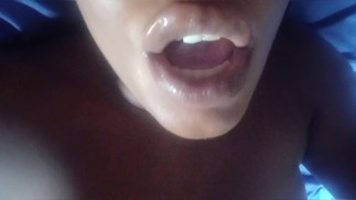 AMATEURE SKYMILE С ТОЛСТОЙ КИСКОЙ FINGER PUSSY MASTERBATE КИСКА ПЕРЕД ОРГАЗМОМ ТРАХАЕТСЯ В КРОВАТИ