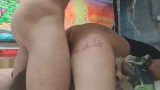 frapper mes filles chatte serrée en levrette