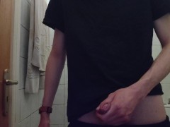 Cum shot my hand an pike my mouth