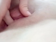 Sola desnuda tocandome frente al espejo