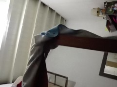 Femboy gordito moviendo su culote en el espejo