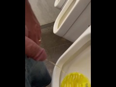 🚾🚽 Compilation devant les urinoirs publiques-pipi- BeENJoY flash dick exhib public toilet feet cum - Screenshot 4 of 16 - Pov