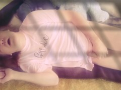 Лёжа в розовой футболочке с мишкой - Screenshot 10 of 16 - Cute Femboy