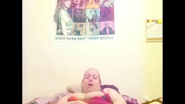 BBW Latina MILF gets Wet and Creamy when her Clit is being Controlled