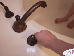 Step-MILF gets creampied by stepson - Screenshot 2 of 16 - Stepmom