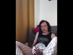 В Польше в чёрной футболке и колготках в сеточку - Screenshot 9 of 16 - Masturbation