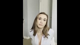 Доктор лечит эректильную дисфункцию хорошим отсосом