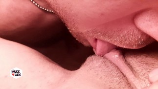 Lécher son gros clitoris