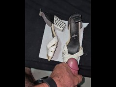 Cum shot high heel - Screenshot 7 of 16 - Cumshot
