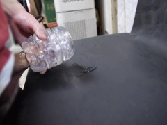 透明な貫通型オナホでシコシコ大量射精しました - Screenshot 8 of 16 - 大量射精