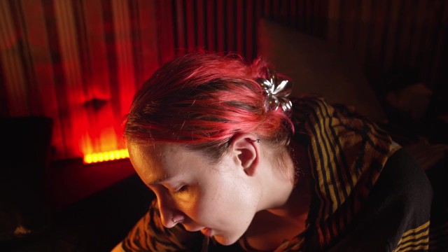 ASMR дрочит свой член и контролирует свои эмоции