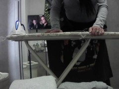 Desperate housewifes, it's not my case. Having an orgasm during a normal working day at home