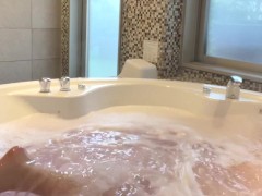 【人妻個人撮影】泡風呂でバイブ・ディルドオナニー(日本人素人/騎乗位/乳首/巨乳/デカ尻 - Screenshot 11 of 16 - 素人 人妻