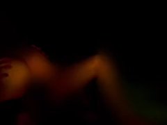【ハメ撮り】「でちゃう、、でちゃうっ♥」美尻女子◯生をマッサージからの生ハメ　潮吹き - Screenshot 7 of 16 - デカ尻