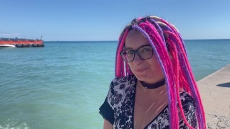 Cute girl from the beach  squirt herself face after DP in every hole