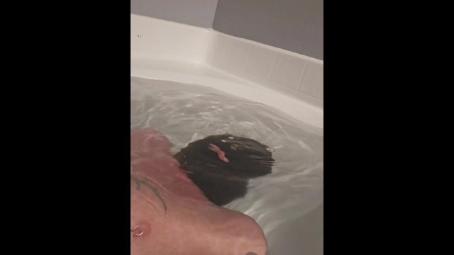 Underwater breathplay