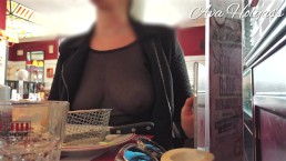 Прозрачная футболка и ресторан топлес