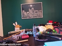 POV: BEING TINY IN A GIANTESS KINK HOUSE