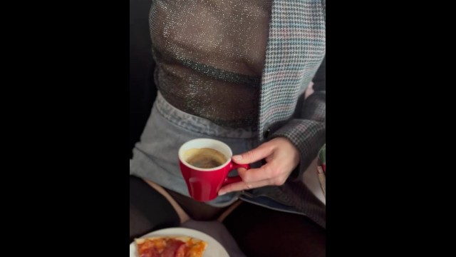 Голая девушка