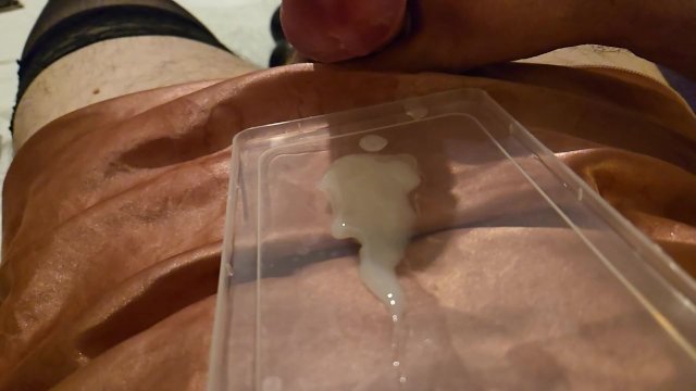 Slow mo: sissy cumming