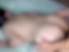 Hermoso culo recibe las buenas noches de su hermanastro a dentro