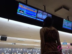 Date time with Zoey Jpeg playing with her hairy oussy in the car and bowling!