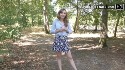 可爱的 18 岁女孩第一次色情选角