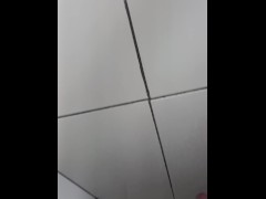 DOTADO SE MARTURBA NO BANHO!
