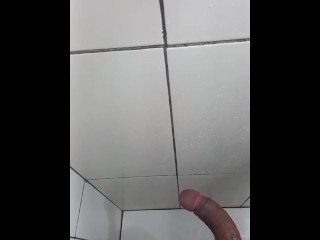 DOTADO SE MARTURBA NO BANHO!