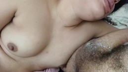 ASMR минет снят очень крупным планом, видно, как она пускает слюни и много🍆🥷💁 ♀️💦😋🤤🥛💦💦🤤 лижет