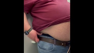 Struggling to pee in a tiny plane’s toilet