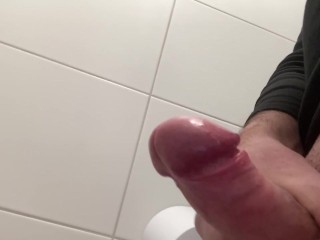 Jerking off and Cumming on the Toilet