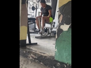 Cada que Voy Al Gym y Veo Esta Chica Llego a Casa a Masturbarme y me Corro -ema_abby