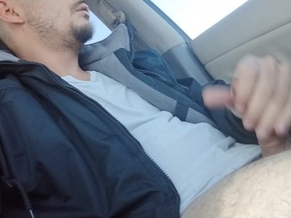 Чрезвычайно рискованная дрочка на публике💦