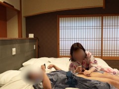 浴衣美人のねっとりローション手コキ&唾液たっぷりフェラ - Screenshot 1 of 16 - 日本人 素人 カップル