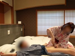 浴衣美人のねっとりローション手コキ&唾液たっぷりフェラ - Screenshot 6 of 16 - 日本人 素人 カップル